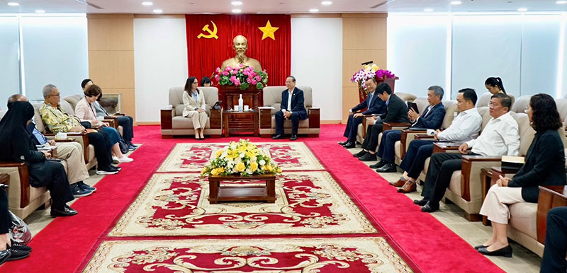 Binh Duong Province Leaders Welcome the Asian Development Bank (ADB) Delegation