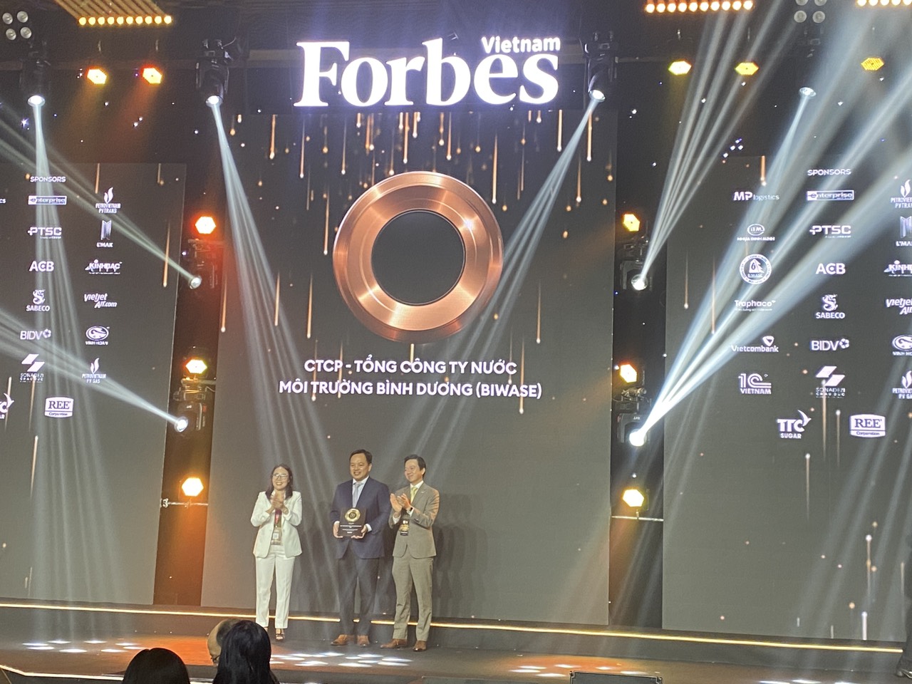 LẦN THỨ 5 BIWASE được FORBES vinh danh “TOP 50 Doanh Nghiệp Niêm Yết Tốt Nhất Việt Nam 2024”
