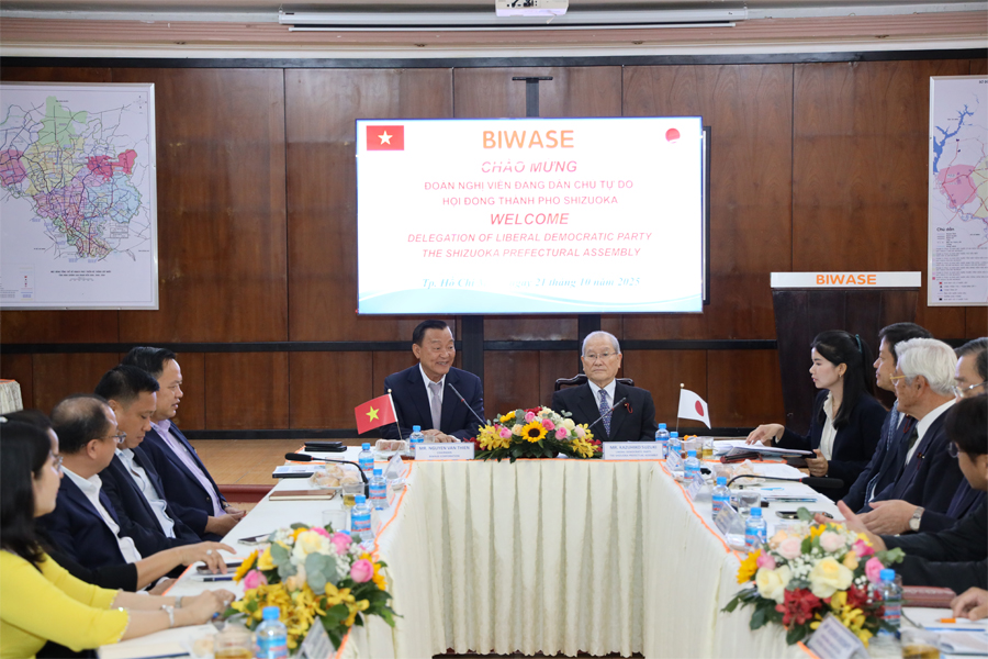 Nhóm Đảng Dân chủ Tự do - Đoàn Nghị viên Hội đồng Thành phố Shizuoka (Nhật Bản) đến thăm và làm việc tại BIWASE