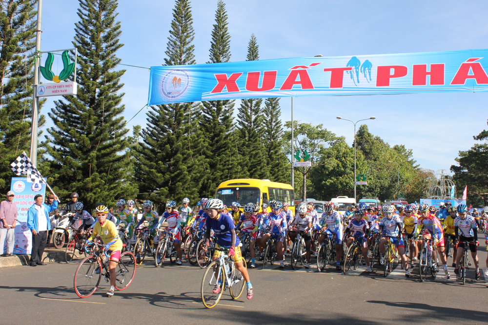 Chặng 2: Bảo Lộc - Đức Trọng. Giải xe đạp nữ quốc tế Bình Dương mở rộng tranh cúp BIWASE lần III - 2013