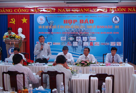 Họp báo giới thiệu Giải xe đạp nữ quốc tế Bình Dương mở rộng lần II - 2012 tranh cúp BIWASE