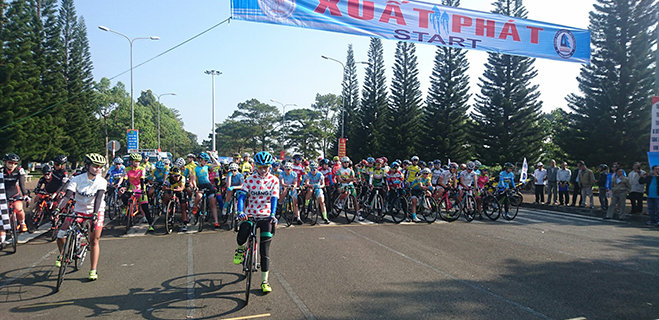 Giải xe đạp nữ quốc tế Bình Dương mở rộng lần thứ VII - Năm 2017: Lễ trao giải chặng 2 và xuất phát chặng 3 - Tp. Bảo Lộc đi Tp. Đà Lạt dài 115 km .