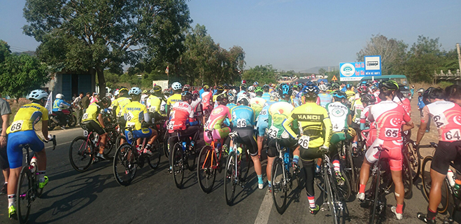 Giải xe đạp nữ quốc tế Bình Dương mở rộng lần thứ VII - Năm 2017: Kết quả giải thưởng dọc đường Sprint Chặng 8 - TP.Phan Thiết đi TP.Vũng Tàu dài 120 km