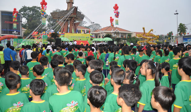 A marathon welcoming New Year 2014