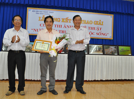 Trao giải Cuộc thi ảnh “Nước-Môi trường và Cuộc sống”