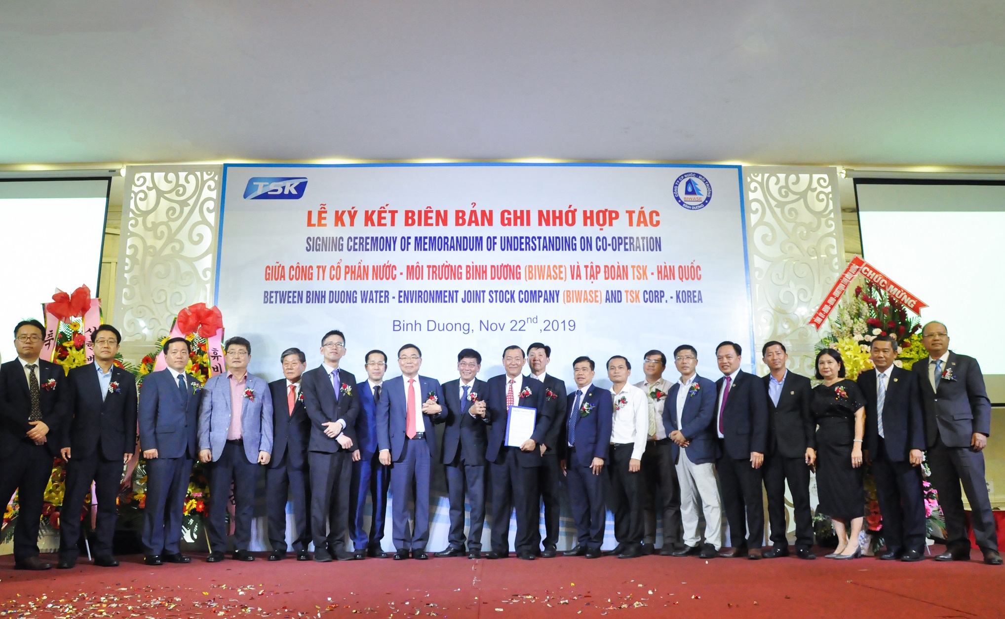 Lễ ký kết biên bản ghi nhớ hợp tác giữa Cty CP Nước - Môi trường Bình Dương và tập đoàn TSK - Hàn Quốc năm 2019
